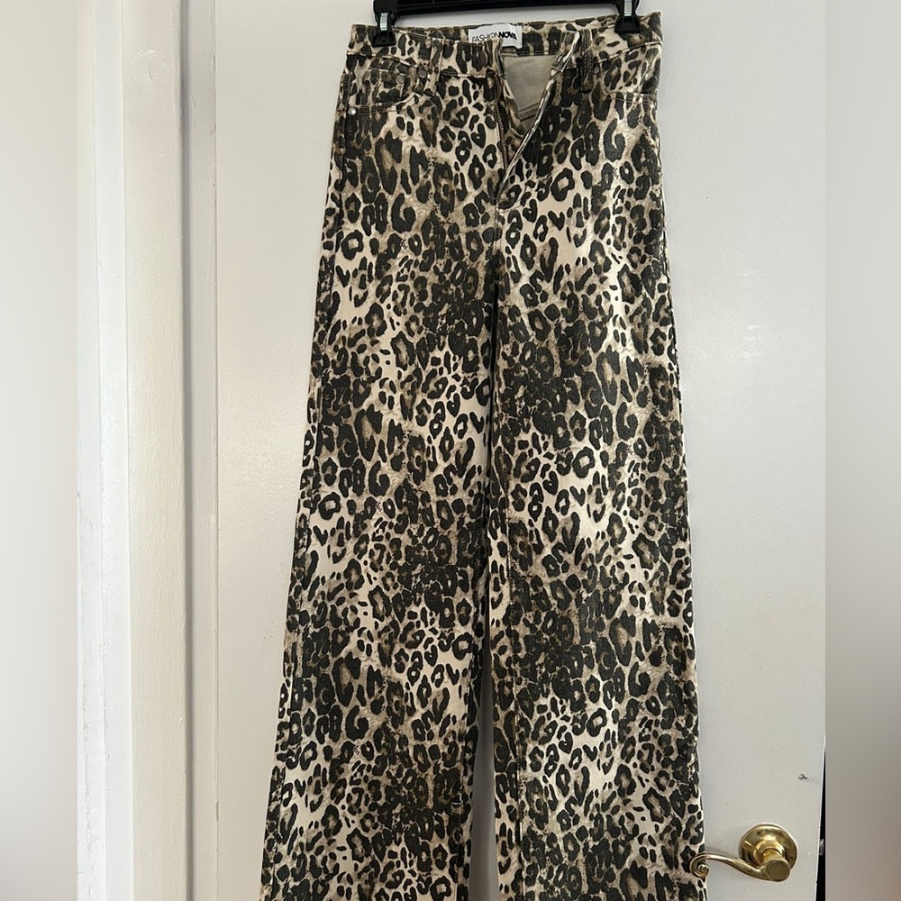 Fashion Nova Animal Print Trousers
Size 5 - Picture 7 of 7